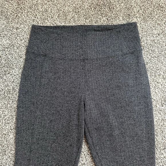 Athleta dark gray & white print Delancey Herringbone tight leggings size M - Picture 3 of 9